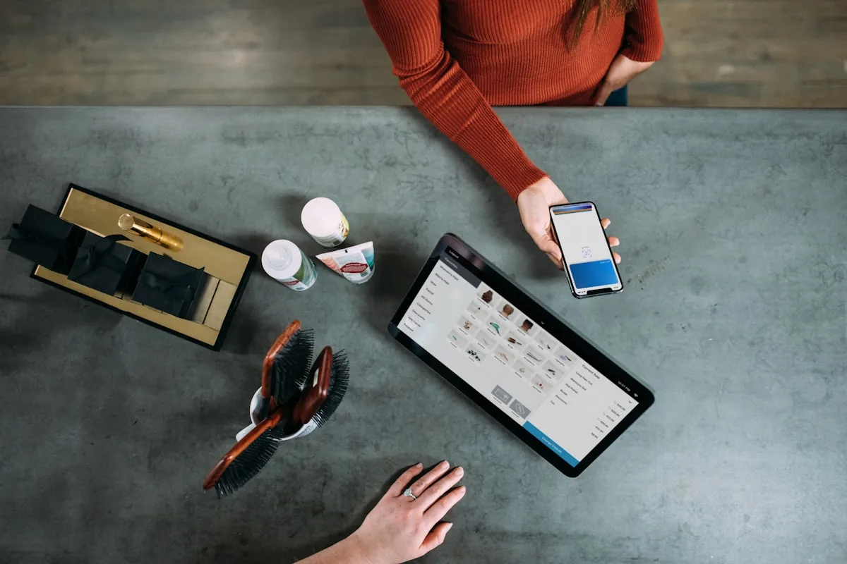 Digital Loyalty Card vs Loyalty App: What Is the Difference?